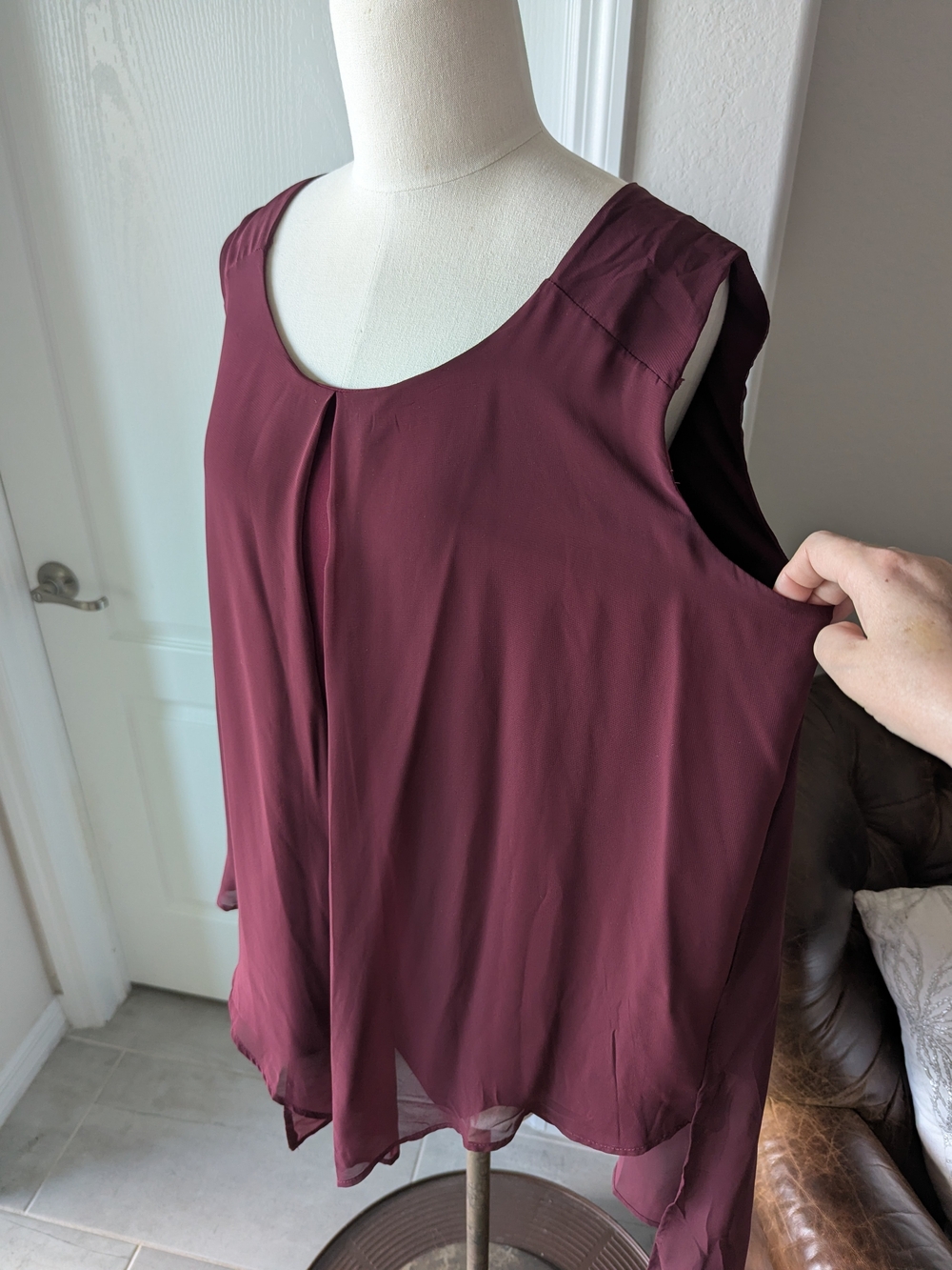 Sleeveless Wine Chiffon Blouse - Elegant Women's Top